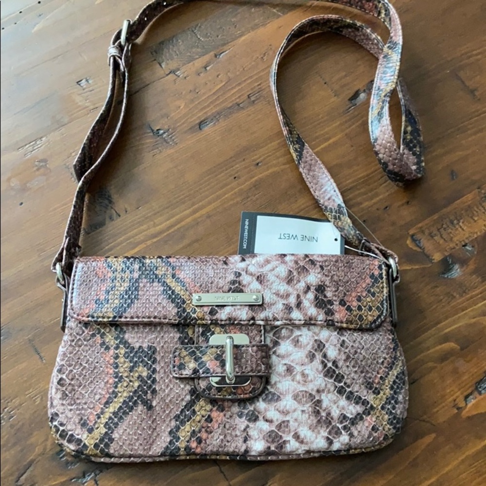 New Nine West cross body purse snake pattern